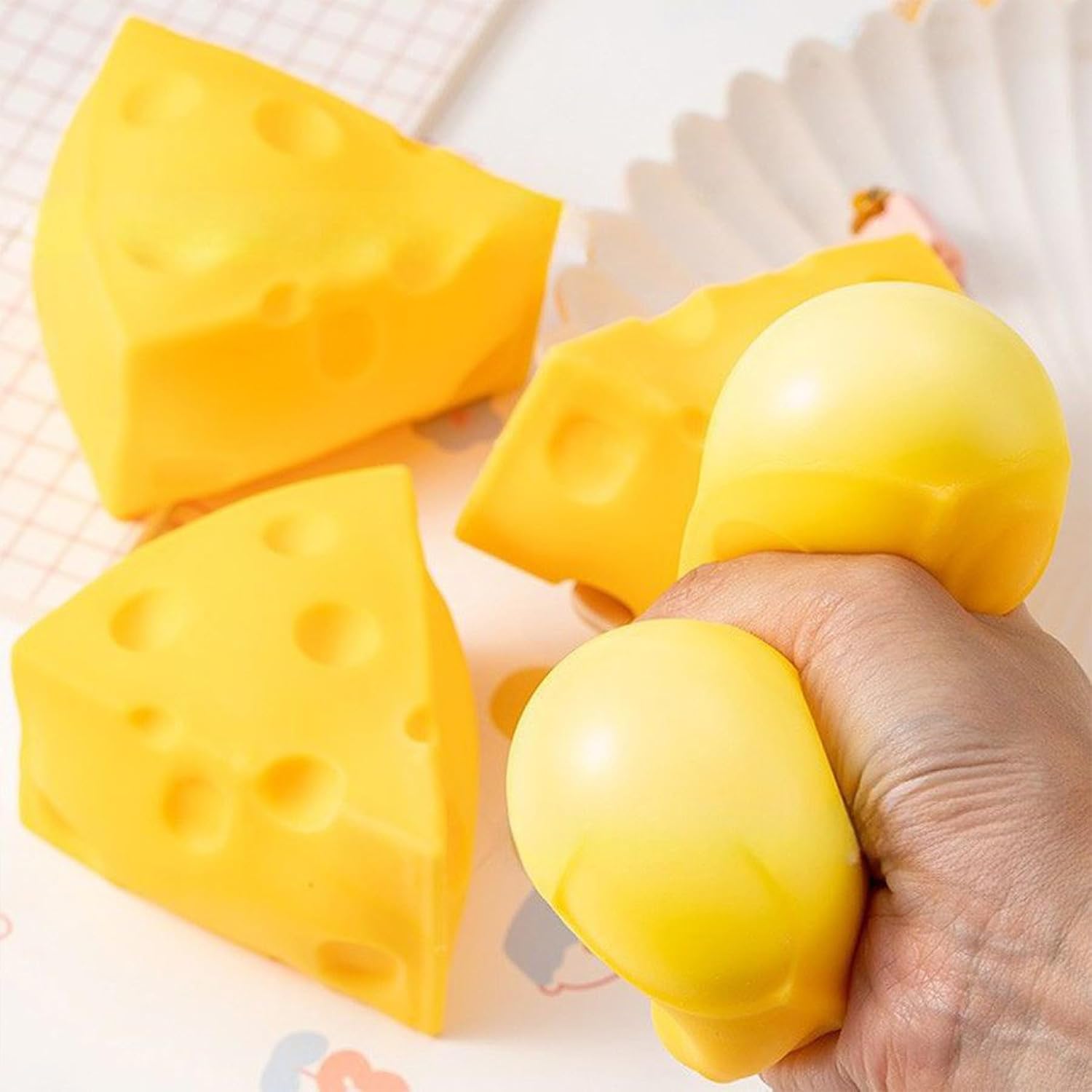 Squishy De Queso Triangulo  Cheese Antiestrés Amarillo Diversion